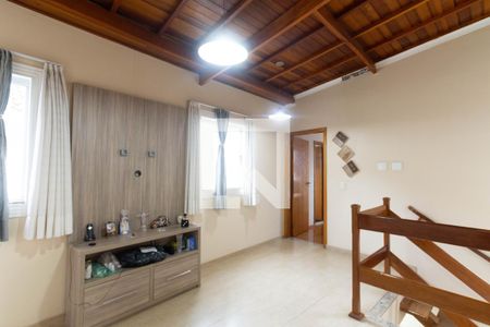 Mezanino de casa à venda com 3 quartos, 186m² em Jardim Santa Clara, Guarulhos