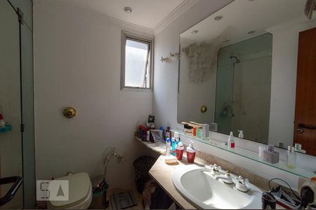 Banheiro da suíte de apartamento à venda com 3 quartos, 107m² em Cidade Monções, São Paulo