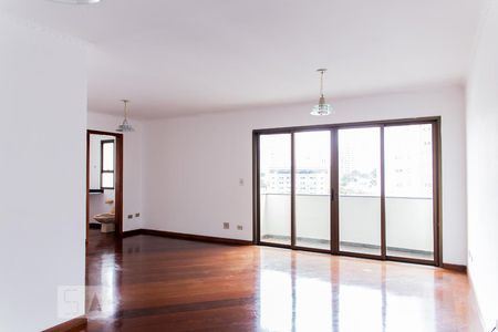 Apartamento à venda com 136m², 4 quartos e 2 vagasSala