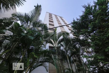 Apartamento à venda com 131m², 3 quartos e 1 vagaFachada