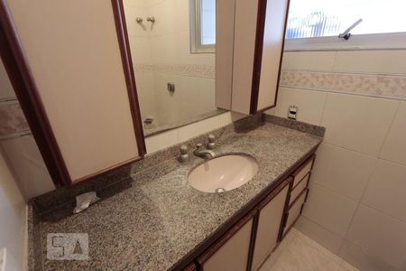 Apartamento à venda com 131m², 3 quartos e 1 vagaBanheiro