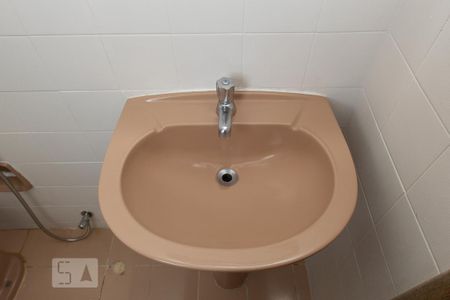 Apartamento para alugar com 70m², 2 quartos e 1 vaga Apartamento para alugar com 70m², 2 quartos e 1 vagaBanheiro da Suíte