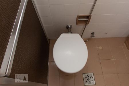 Apartamento para alugar com 70m², 2 quartos e 1 vaga Apartamento para alugar com 70m², 2 quartos e 1 vagaBanheiro da Suíte