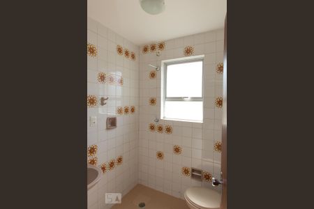 Apartamento para alugar com 70m², 2 quartos e 1 vaga Apartamento para alugar com 70m², 2 quartos e 1 vagaBanheiro Corredor