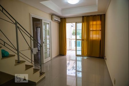 Apartamento à venda com 178m², 2 quartos e 3 vagas Apartamento à venda com 178m², 2 quartos e 3 vagasSala