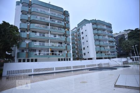 Apartamento para alugar com 130m², 3 quartos e 2 vagasÁrea comum - Piscina