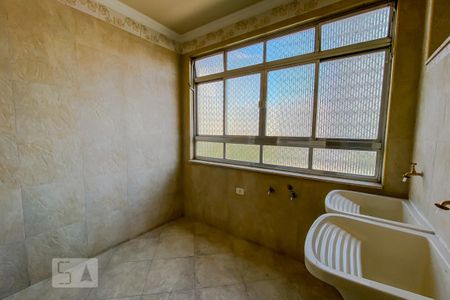 Apartamento à venda com 170m², 3 quartos e 2 vagasLavanderia
