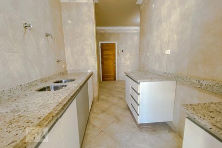 Apartamento à venda com 170m², 3 quartos e 2 vagasCozinha