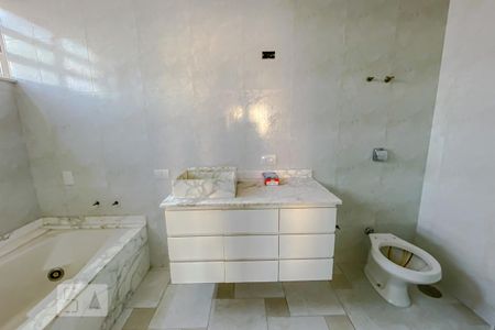 Apartamento à venda com 170m², 3 quartos e 2 vagasBanheiro da Suite