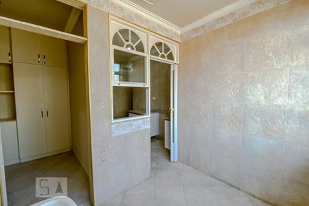 Apartamento à venda com 170m², 3 quartos e 2 vagasLavanderia