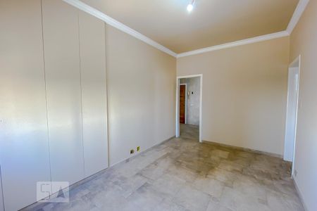 Apartamento à venda com 170m², 3 quartos e 2 vagasQuarto