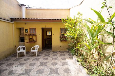 Casa à venda com 135m², 2 quartos e 2 vagasQuintal