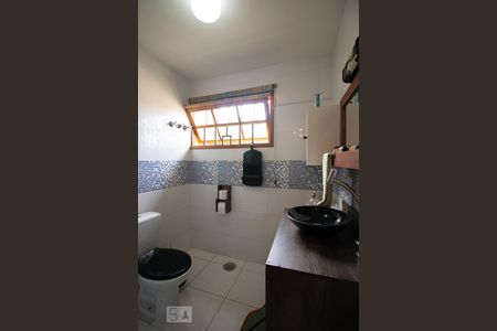 Casa à venda com 135m², 2 quartos e 2 vagasBanheiro