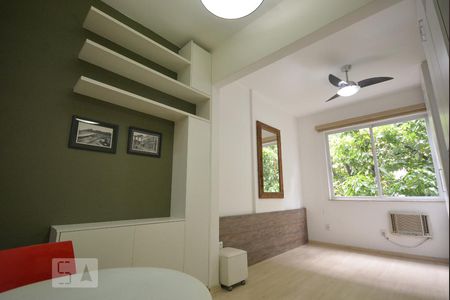 Studio para alugar com 35m², 1 quarto e sem vagaSala/Quarto