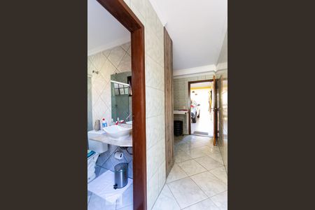 Casa à venda com 180m², 3 quartos e 4 vagas Casa à venda com 180m², 3 quartos e 4 vagasCorredor