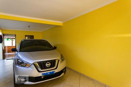 Casa à venda com 180m², 3 quartos e 4 vagas Casa à venda com 180m², 3 quartos e 4 vagasGaragem