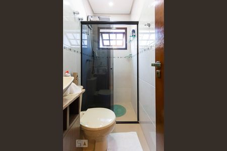 Casa à venda com 180m², 3 quartos e 4 vagas Casa à venda com 180m², 3 quartos e 4 vagasBanheiro da Suíte 1