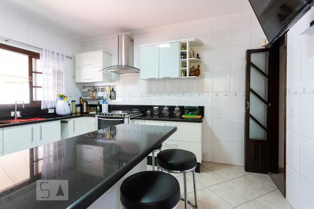 Casa à venda com 180m², 3 quartos e 4 vagas Casa à venda com 180m², 3 quartos e 4 vagasCozinha