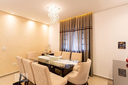 Casa à venda com 180m², 3 quartos e 4 vagas Casa à venda com 180m², 3 quartos e 4 vagasCopa