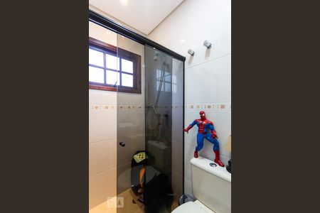 Casa à venda com 180m², 3 quartos e 4 vagas Casa à venda com 180m², 3 quartos e 4 vagasBanheiro da Suíte 2