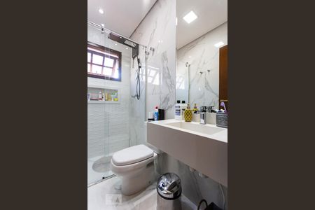 Casa à venda com 180m², 3 quartos e 4 vagas Casa à venda com 180m², 3 quartos e 4 vagasBanheiro da Suíte 3