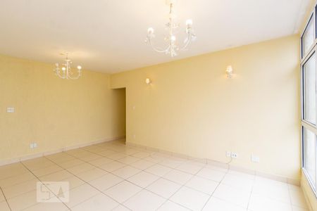 Apartamento à venda com 149m², 3 quartos e sem vaga Apartamento à venda com 149m², 3 quartos e sem vagaSala