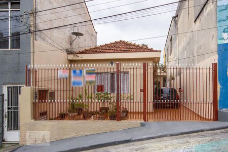 Casa à venda com 130m², 3 quartos e 4 vagasFachada