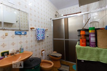Casa à venda com 130m², 3 quartos e 4 vagasBanheiro