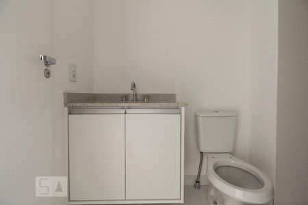 Banheiro de kitnet/studio para alugar com 1 quarto, 50m² em Belenzinho, São Paulo