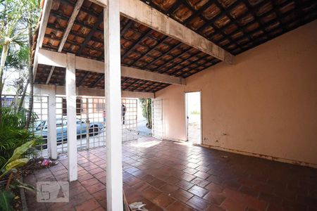 Garagem de casa à venda com 3 quartos, 150m² em Jardim Lar Sao Paulo, São Paulo