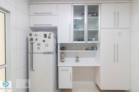 Apartamento à venda com 110m², 3 quartos e 2 vagas Apartamento à venda com 110m², 3 quartos e 2 vagasCozinha