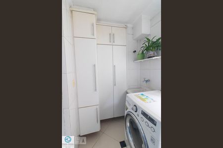 Apartamento à venda com 110m², 3 quartos e 2 vagas Apartamento à venda com 110m², 3 quartos e 2 vagasÁrea de serviço