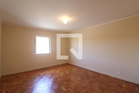 Casa à venda com 220m², 3 quartos e 4 vagasQuarto 2