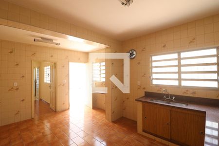Casa à venda com 220m², 3 quartos e 4 vagasCozinha 