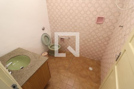 Casa à venda com 220m², 3 quartos e 4 vagasBanheiro 2