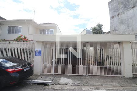 Casa à venda com 220m², 3 quartos e 4 vagasFachada