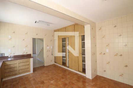 Casa à venda com 220m², 3 quartos e 4 vagasCozinha 