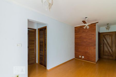 Sala de apartamento para alugar com 2 quartos, 49m² em Vila Carmosina, São Paulo