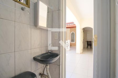 Casa à venda com 250m², 3 quartos e 2 vagasBanheiro de serviço