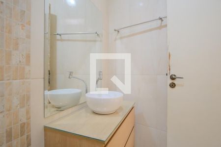 Casa à venda com 250m², 3 quartos e 2 vagasBanheiro Social