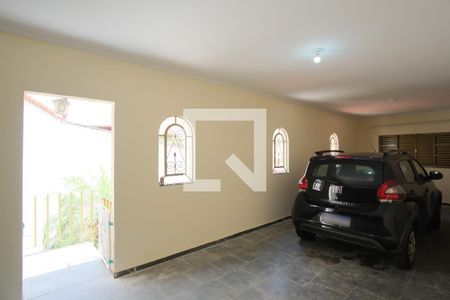 Casa à venda com 250m², 3 quartos e 2 vagasGaragem