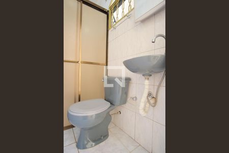 Casa à venda com 250m², 3 quartos e 2 vagasBanheiro de serviço