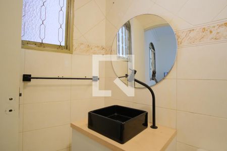 Casa à venda com 250m², 3 quartos e 2 vagasBanheiro da Suíte