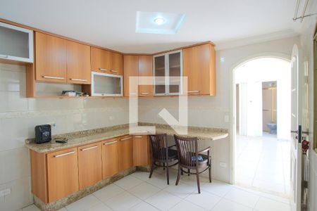 Casa à venda com 250m², 3 quartos e 2 vagasCopa