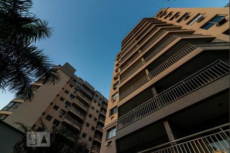 Apartamento à venda com 48m², 1 quarto e 1 vaga Apartamento à venda com 48m², 1 quarto e 1 vagaFachada