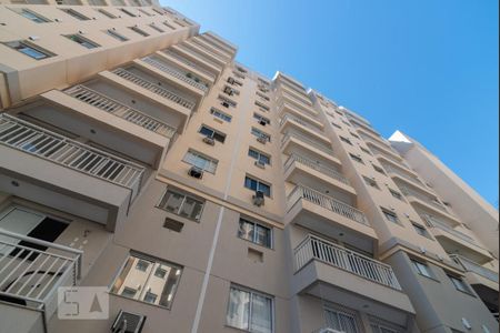 Apartamento à venda com 48m², 1 quarto e 1 vaga Apartamento à venda com 48m², 1 quarto e 1 vagaFachada do bloco