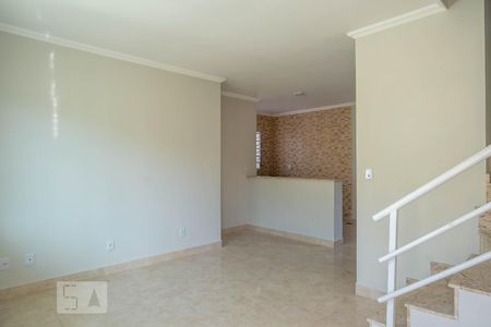 Sala de casa de condomínio para alugar com 2 quartos, 100m² em Jardim Primavera (zona Norte), São Paulo