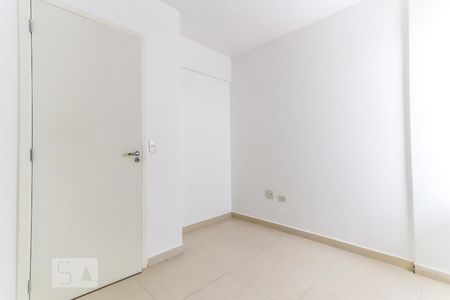 Quarto 1 de apartamento para alugar com 2 quartos, 42m² em Vila Mazzei, São Paulo