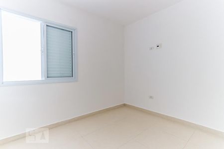 Quarto 1 de apartamento para alugar com 2 quartos, 42m² em Vila Mazzei, São Paulo