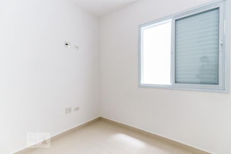 Quarto 2 de apartamento para alugar com 2 quartos, 42m² em Vila Mazzei, São Paulo